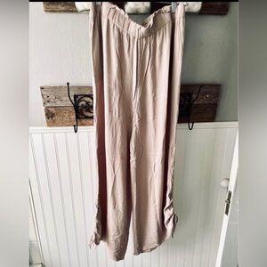 NEW IN Ladies Ladies L Light Beige Lounge/Beach/Everyday Pants